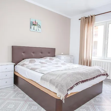 Design Modernist شقة *